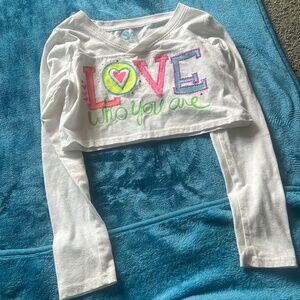 Girls 7/8 long sleeve half shirt